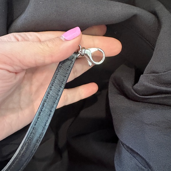 Chanel Unlimited Messenger Bag Nylon Large - Picture 15 of 17